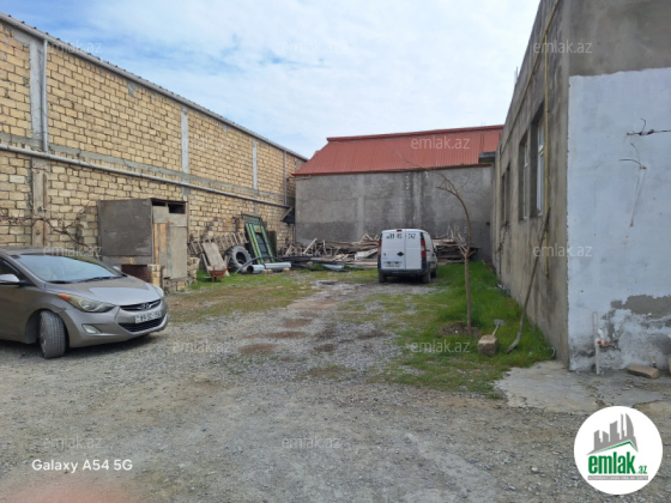 Satılır 6 otaqlı obyekt 200 m²