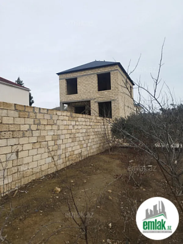 Satılır 4 otaqlı mənzil 190 m²