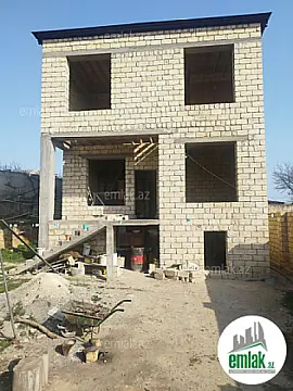 Satılır 4 otaqlı mənzil 190 m²