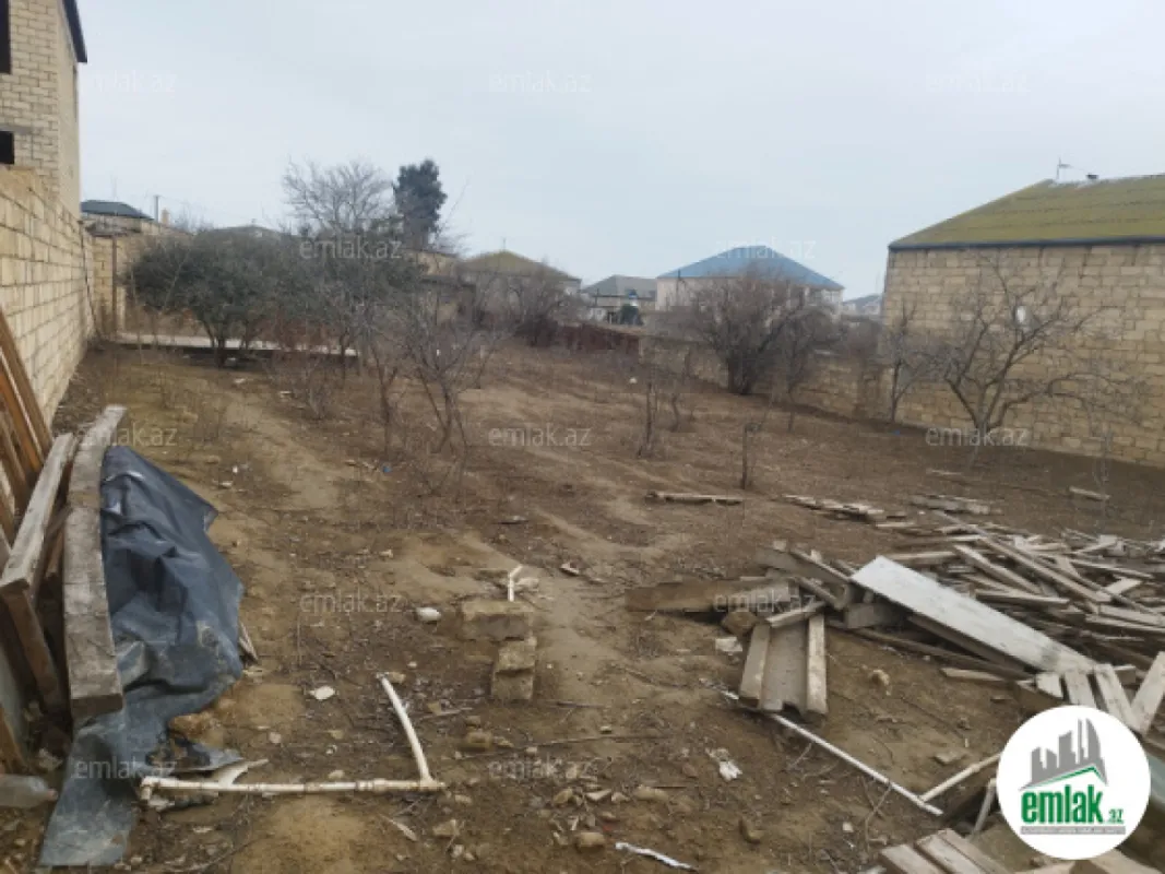 Satılır 4 otaqlı mənzil 190 m²