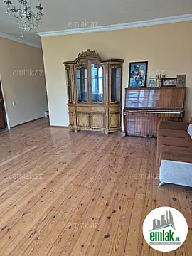 Satılır 4 otaqlı mənzil 700 m²