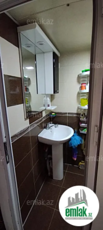 Satılır 3 otaqlı köhnə tikili 85 m²