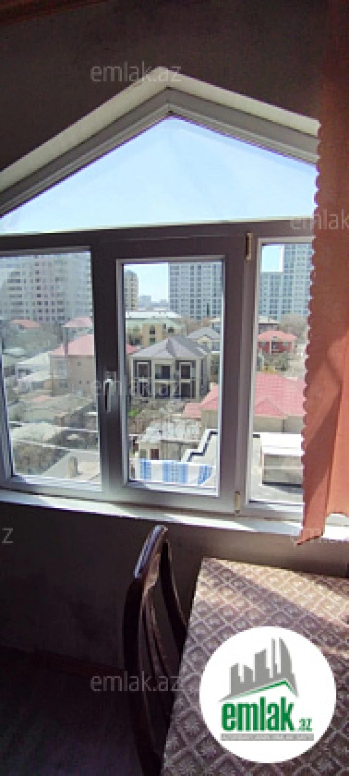 Satılır 3 otaqlı köhnə tikili 85 m²