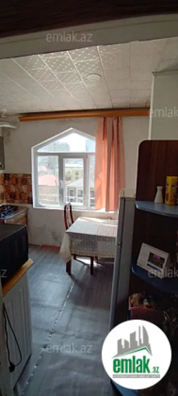 Satılır 3 otaqlı köhnə tikili 85 m²