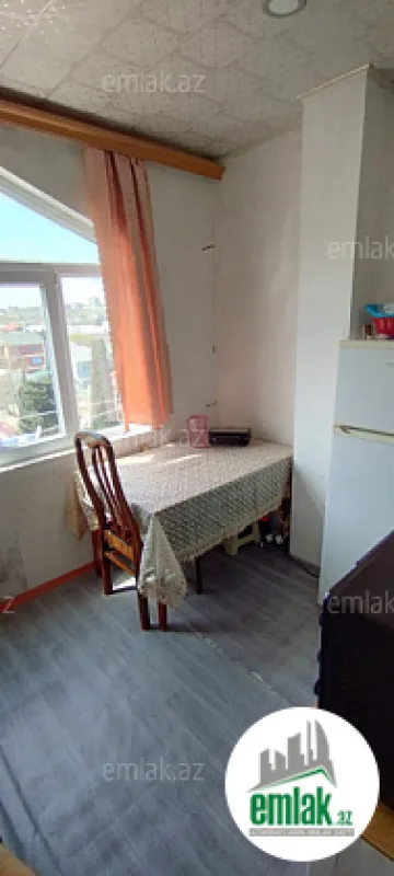 Satılır 3 otaqlı köhnə tikili 85 m²