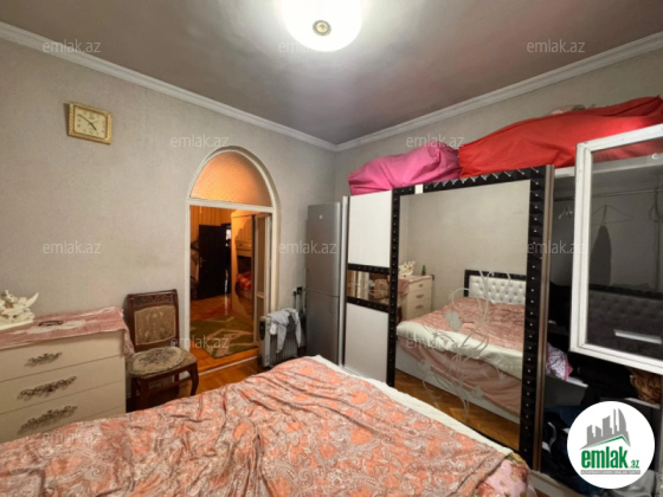 Satılır 3 otaqlı köhnə tikili 70 m²