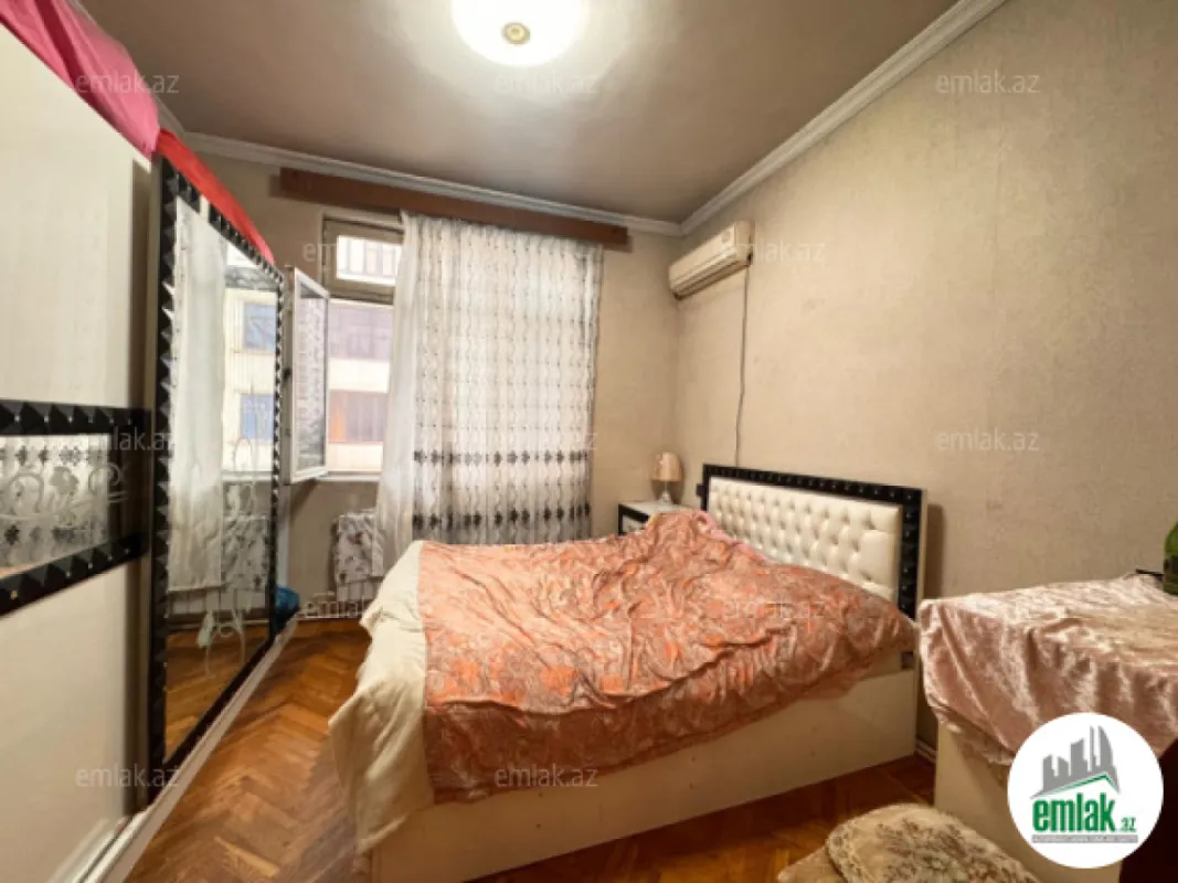 Satılır 3 otaqlı köhnə tikili 70 m²