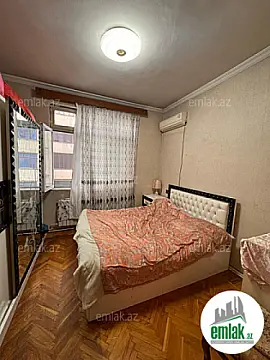 Satılır 3 otaqlı köhnə tikili 70 m²