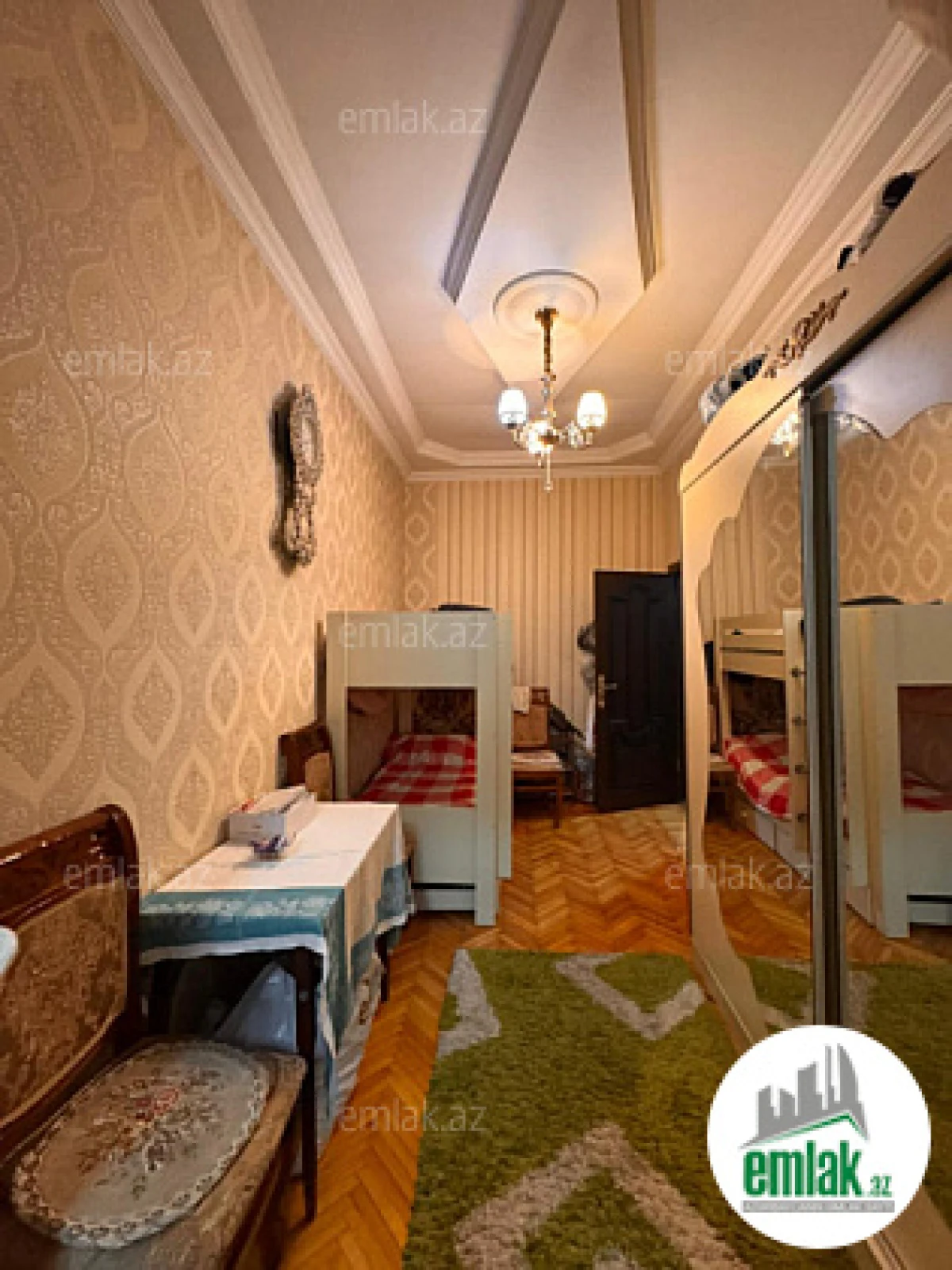 Satılır 3 otaqlı köhnə tikili 70 m²