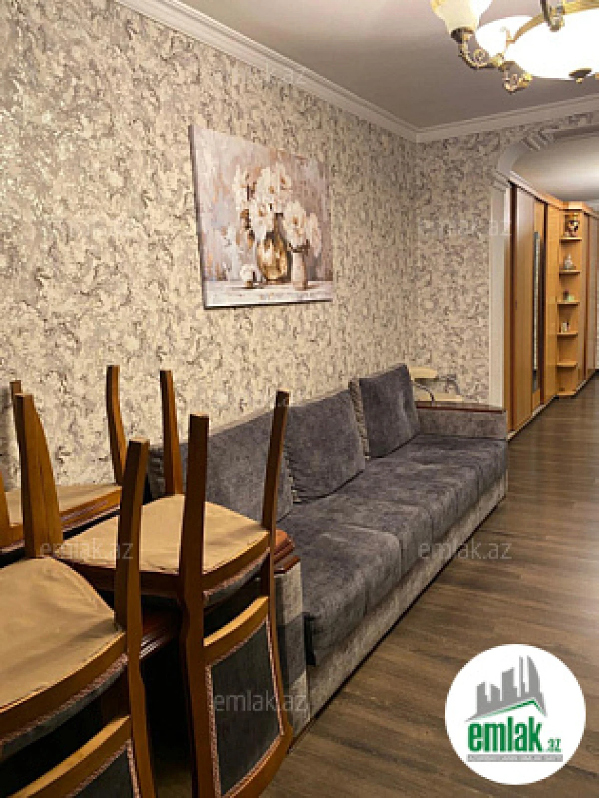 Satılır 4 otaqlı köhnə tikili 110 m²