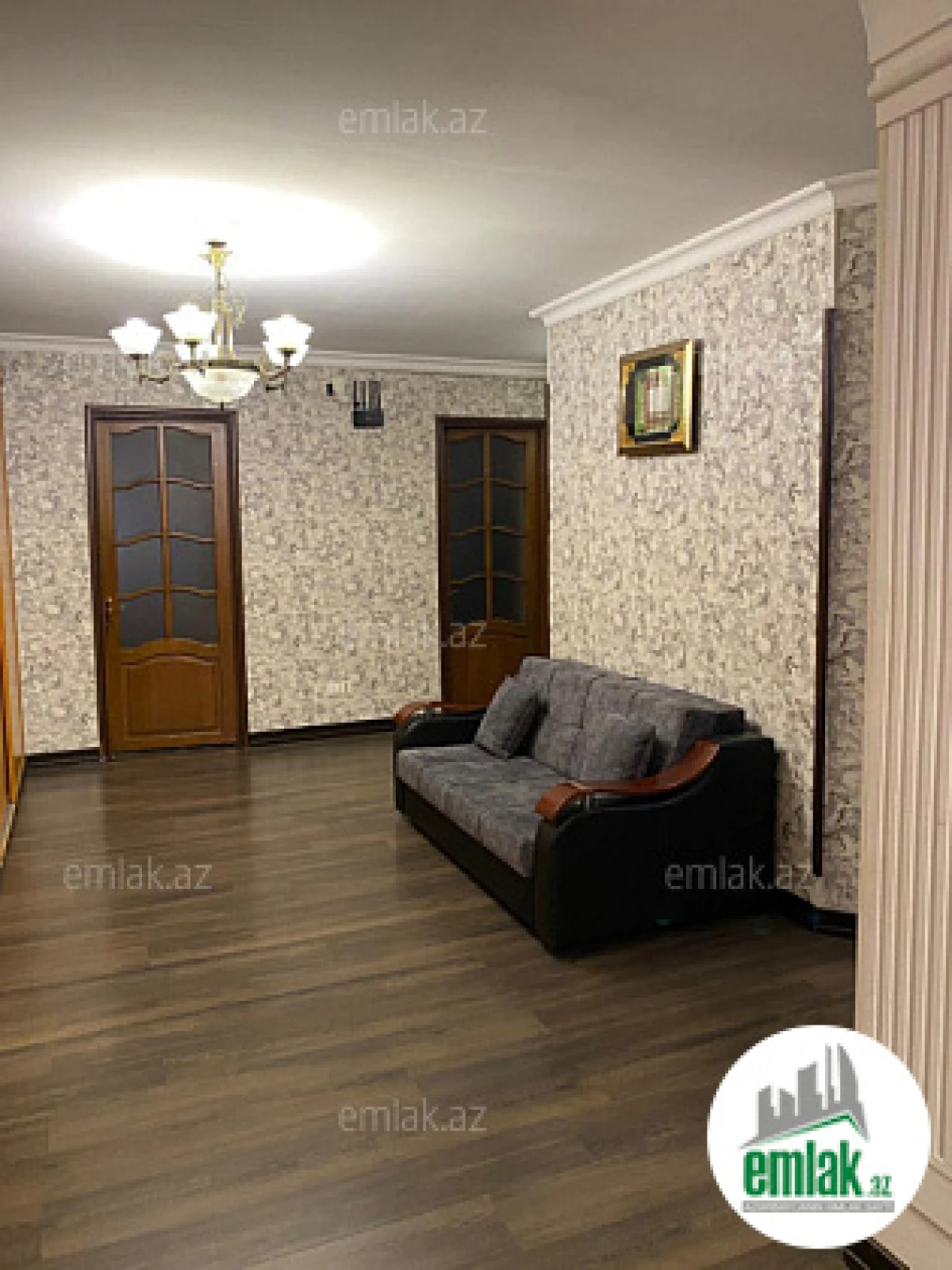 Satılır 4 otaqlı köhnə tikili 110 m²