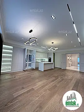 Satılır 4 otaqlı yeni tikili 190 m²