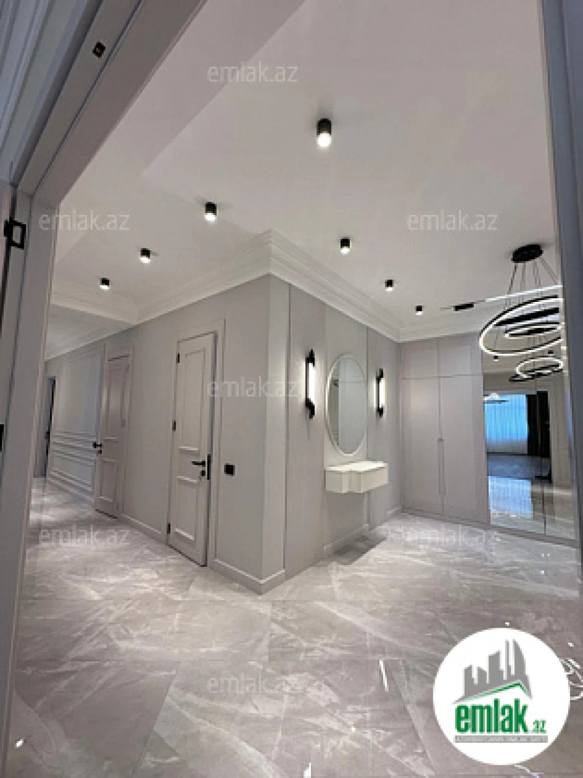 Satılır 4 otaqlı yeni tikili 190 m²