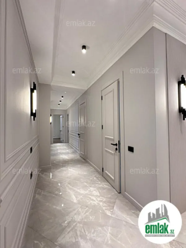 Satılır 4 otaqlı yeni tikili 190 m²