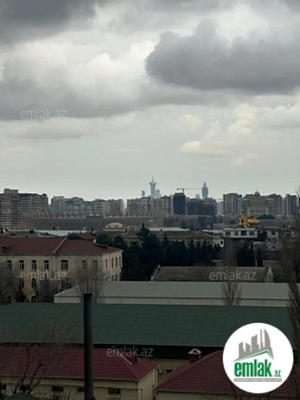 Satılır 3 otaqlı köhnə tikili 95 m²