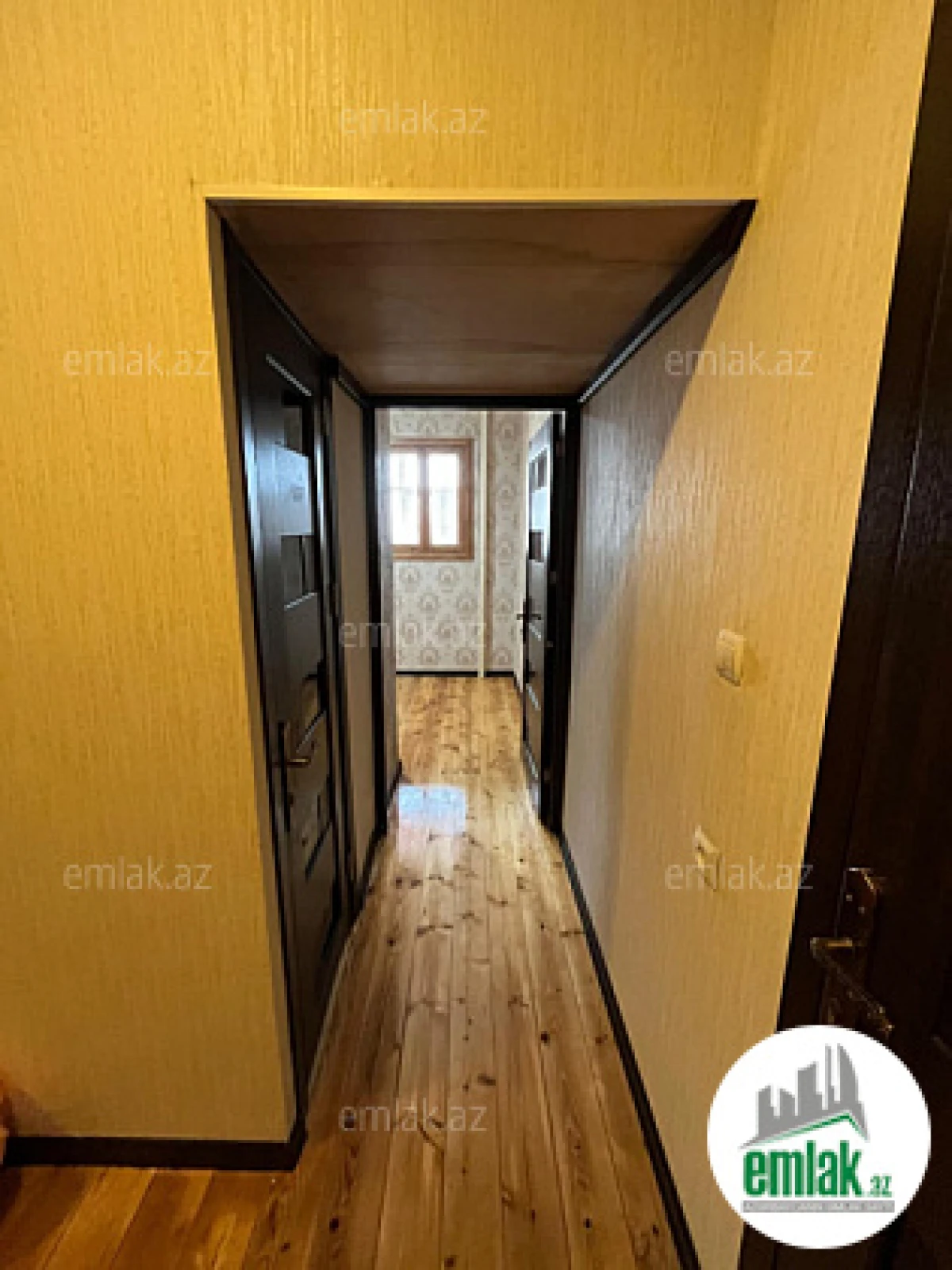 Satılır 2 otaqlı köhnə tikili 45 m²