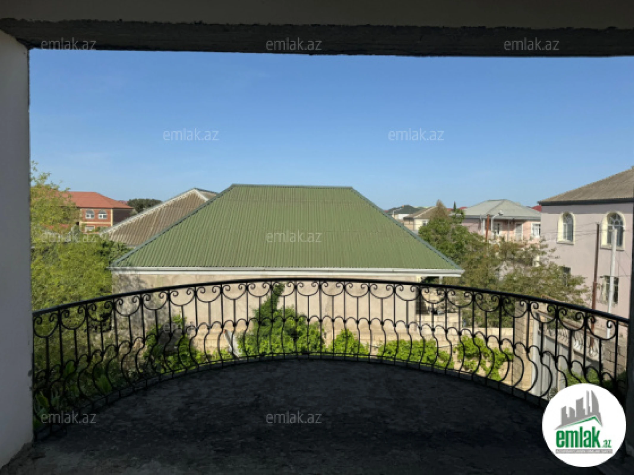 Satılır 5 otaqlı həyət evi 278 m²