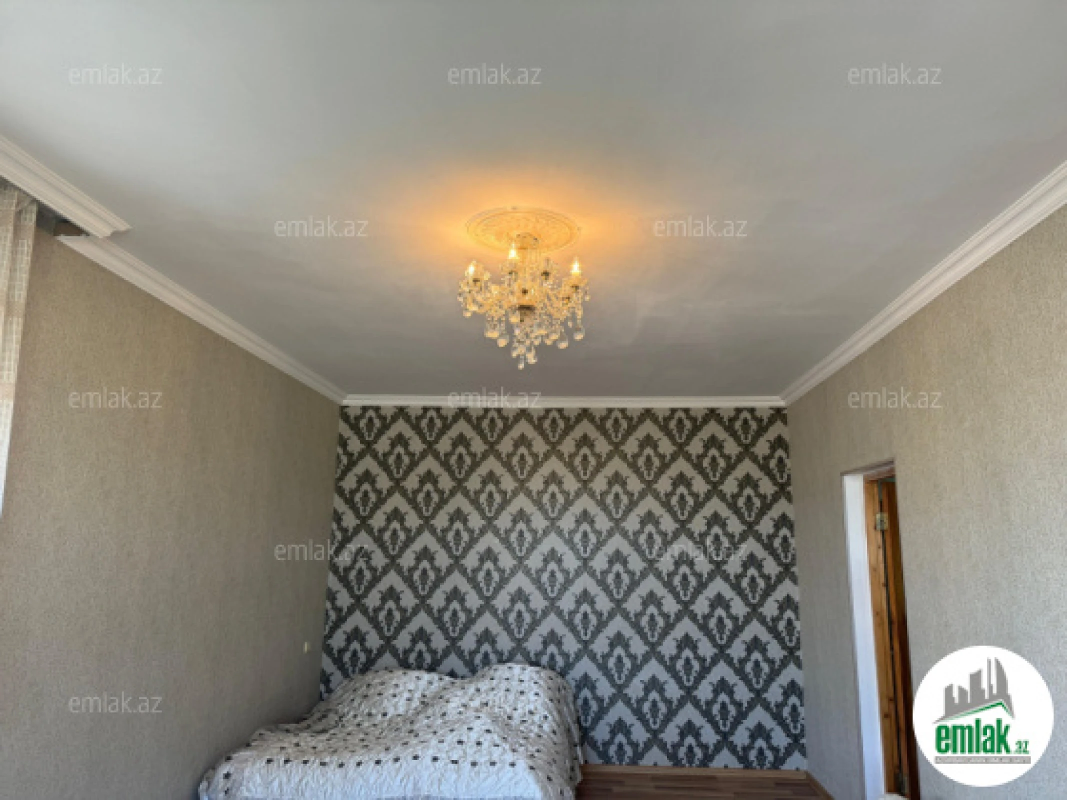 Satılır 5 otaqlı həyət evi 278 m²
