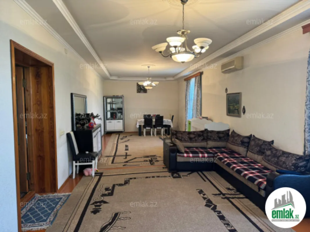 Satılır 5 otaqlı həyət evi 278 m²