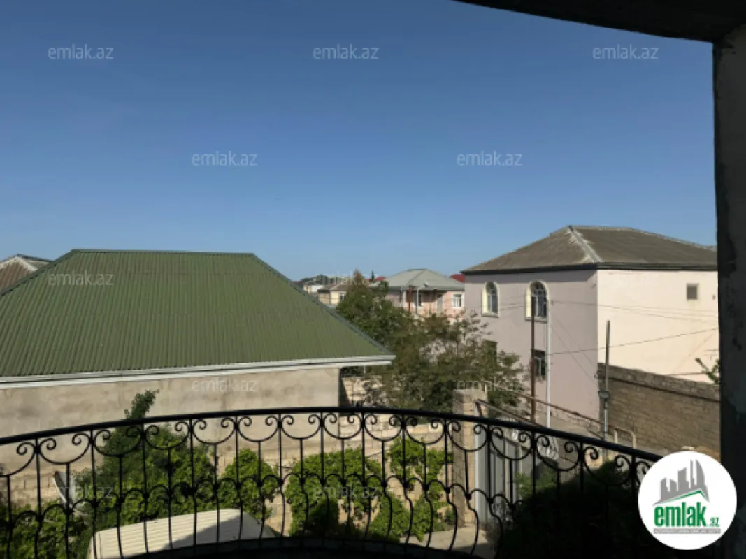 Satılır 5 otaqlı həyət evi 278 m²