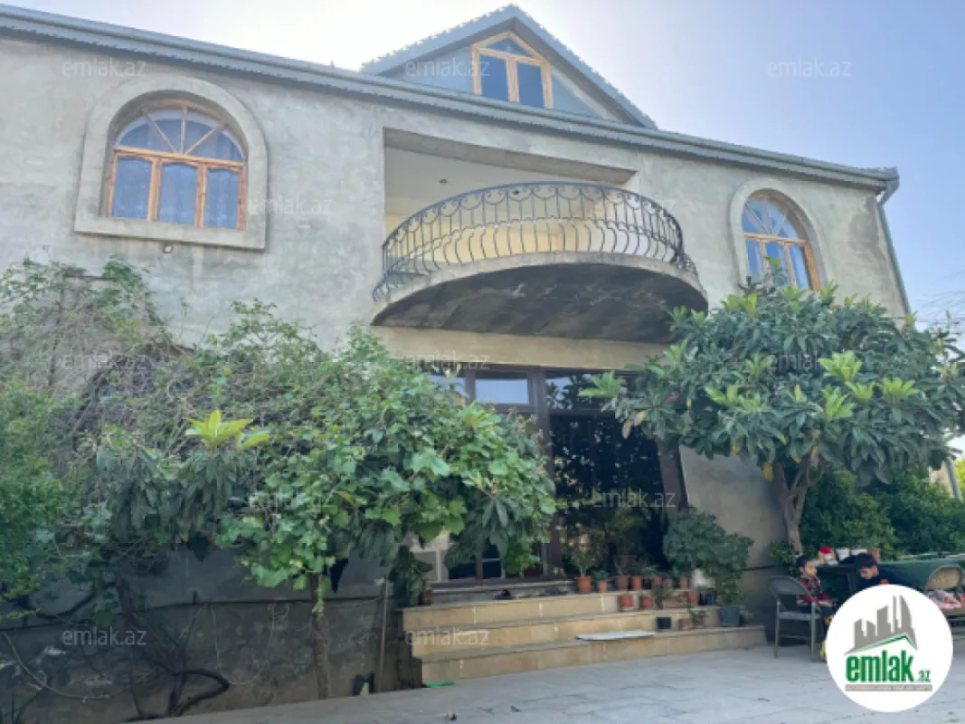 Satılır 5 otaqlı həyət evi 278 m²