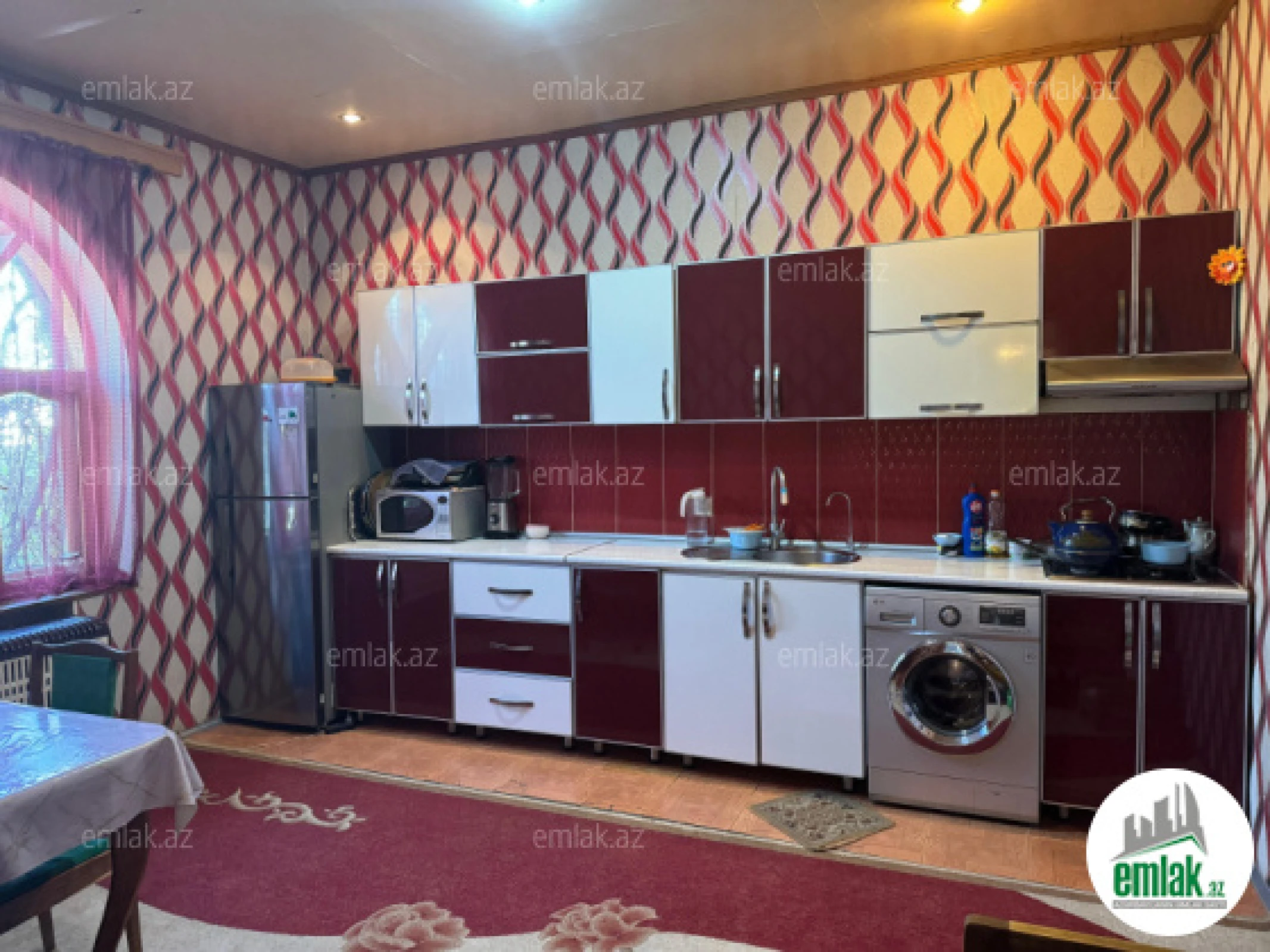 Satılır 5 otaqlı həyət evi 278 m²