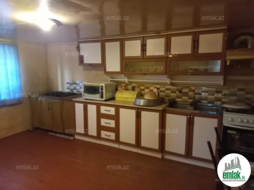 Satılır 10 otaqlı yeni tikili 181.9 m²