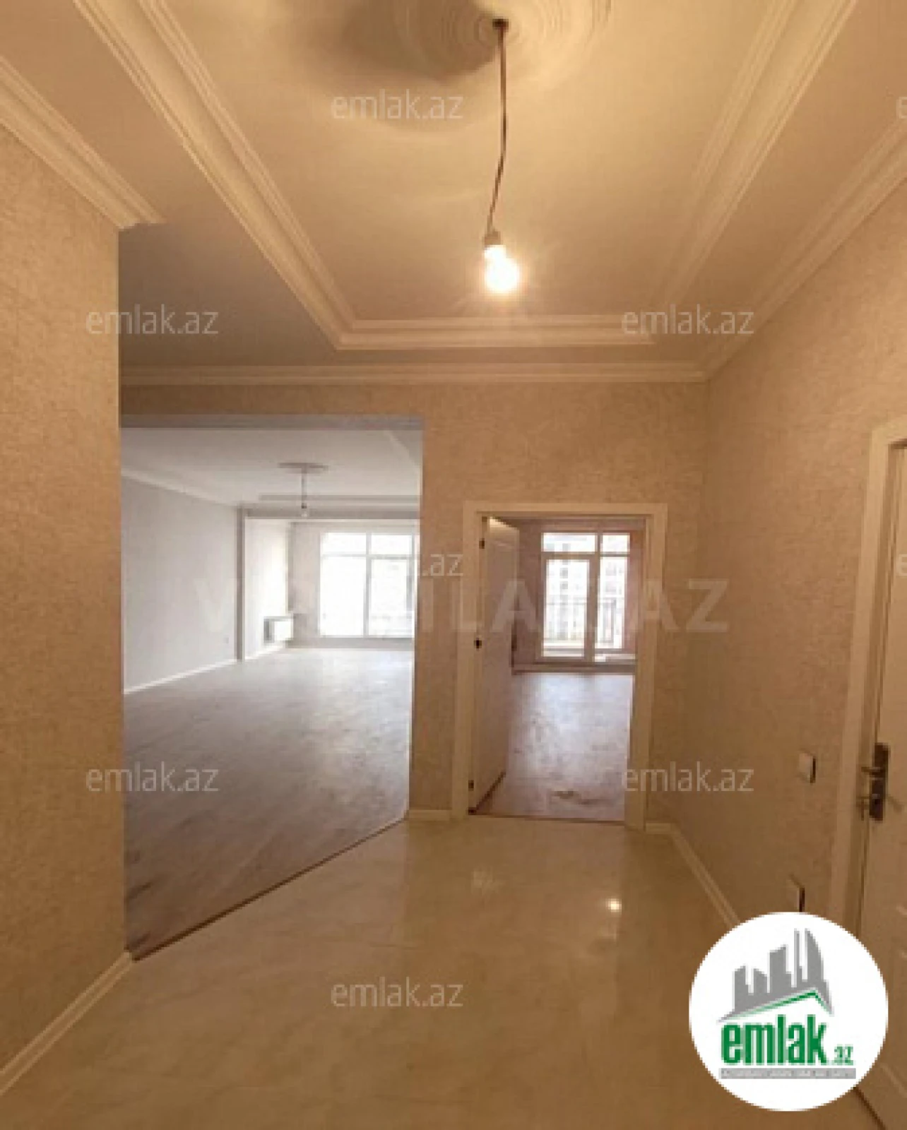 Satılır 2 otaqlı yeni tikili 72 m²