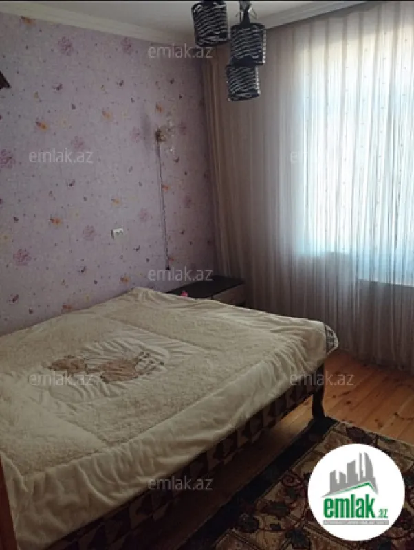 Satılır 7 otaqlı həyət evi 272 m²