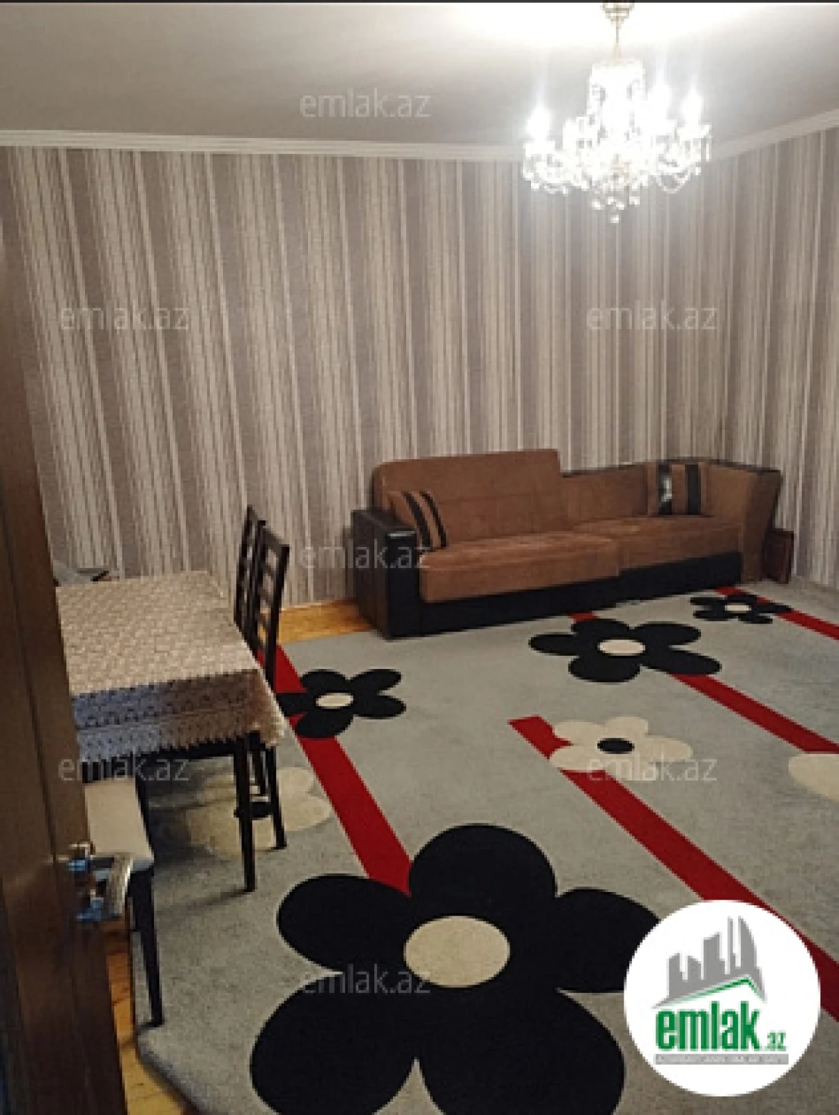 Satılır 7 otaqlı həyət evi 272 m²