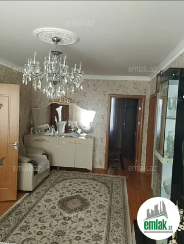 Satılır 7 otaqlı həyət evi 272 m²