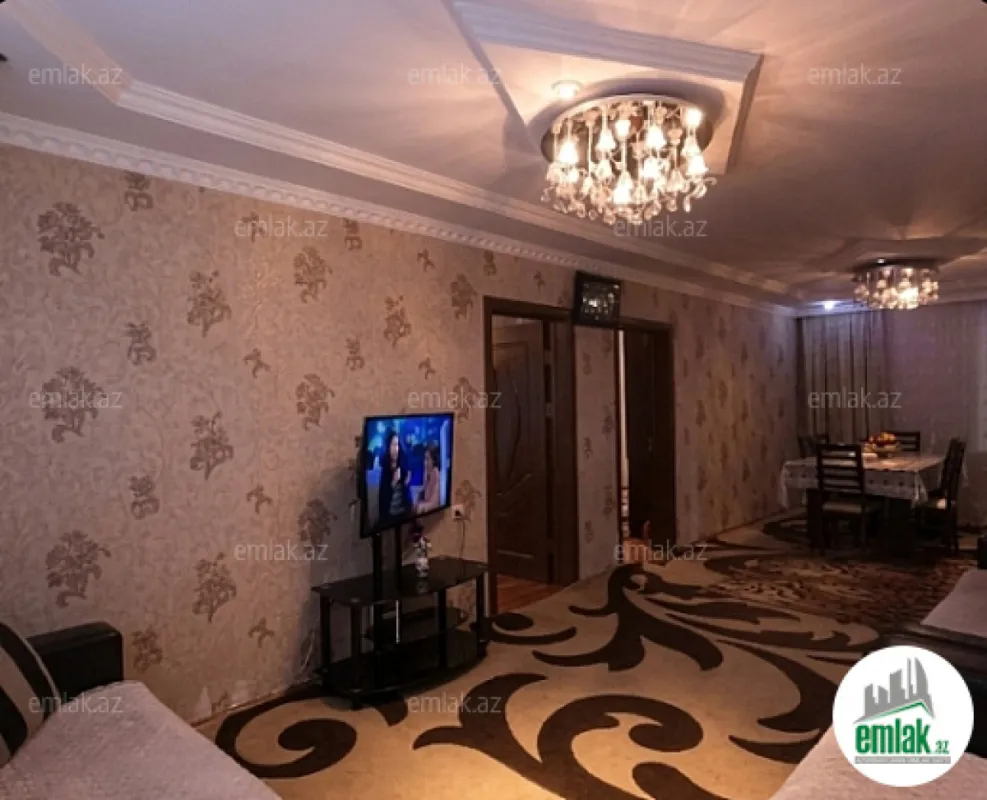Satılır 7 otaqlı həyət evi 272 m²