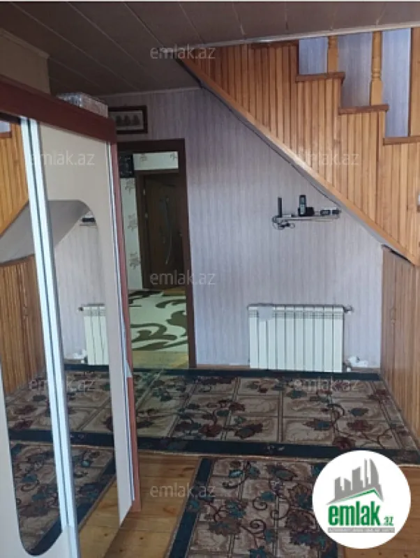Satılır 7 otaqlı həyət evi 272 m²