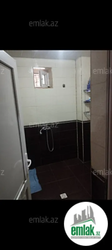 Satılır 7 otaqlı həyət evi 272 m²