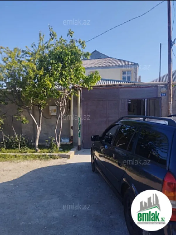 Satılır 7 otaqlı həyət evi 272 m²