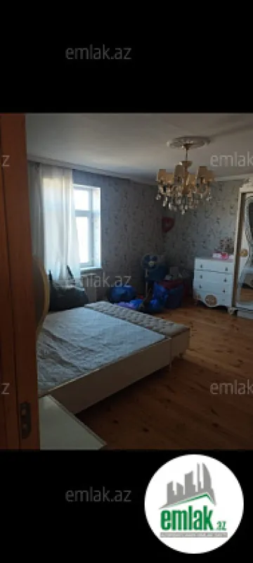 Satılır 7 otaqlı həyət evi 272 m²