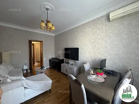 Satılır 3 otaqlı köhnə tikili 90 m²