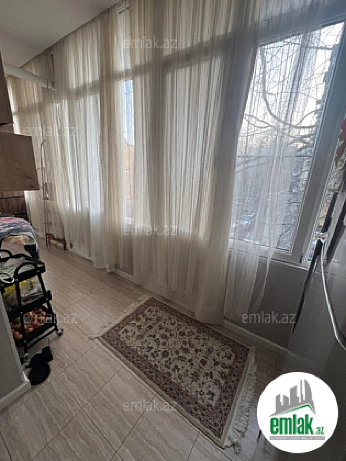 Satılır 3 otaqlı köhnə tikili 90 m²