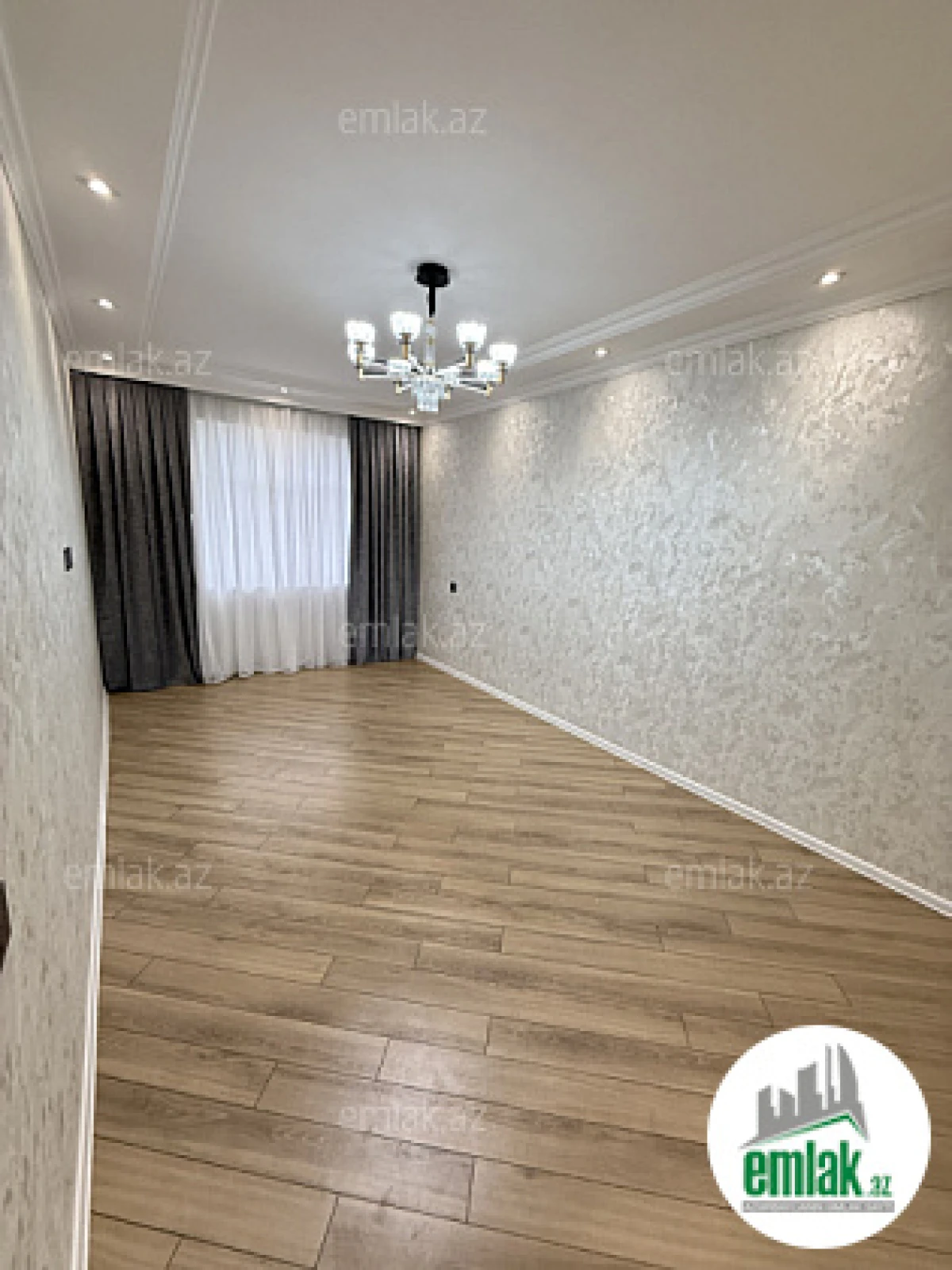 Satılır 3 otaqlı köhnə tikili 85 m²