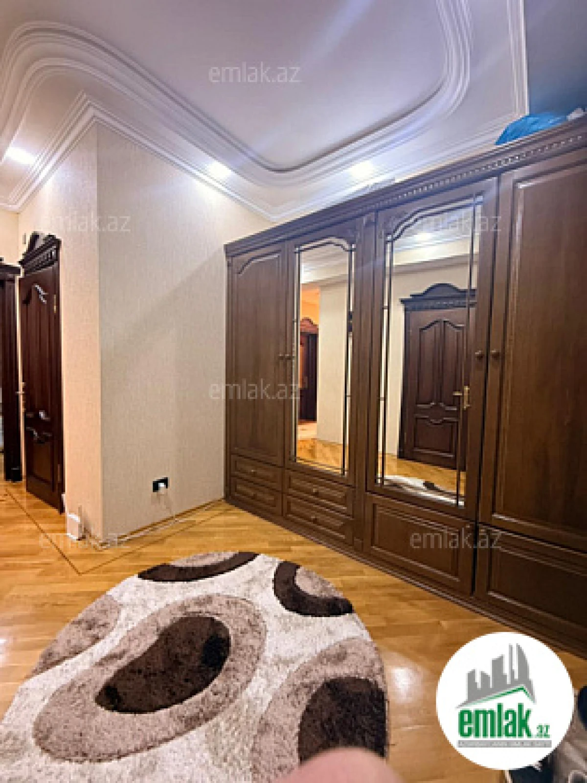 Satılır 3 otaqlı yeni tikili 118 m²