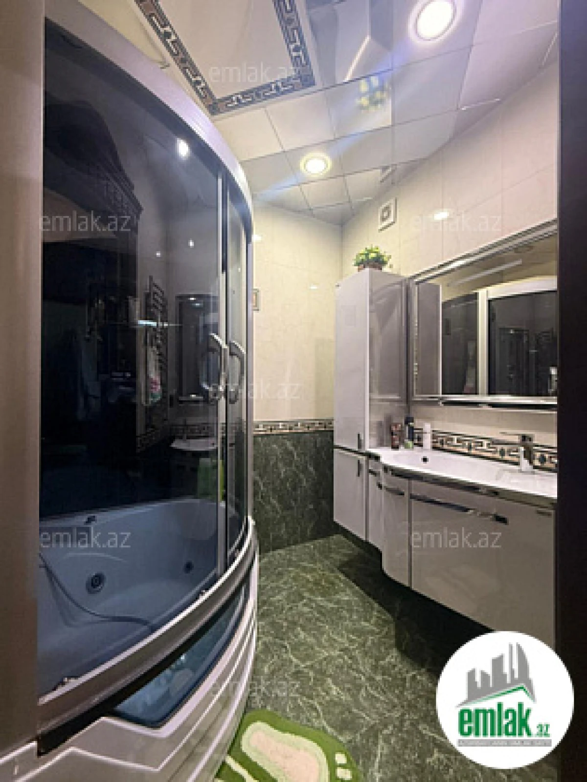 Satılır 3 otaqlı yeni tikili 118 m²