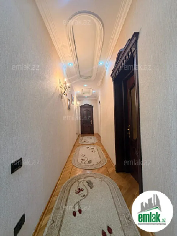 Satılır 3 otaqlı yeni tikili 118 m²