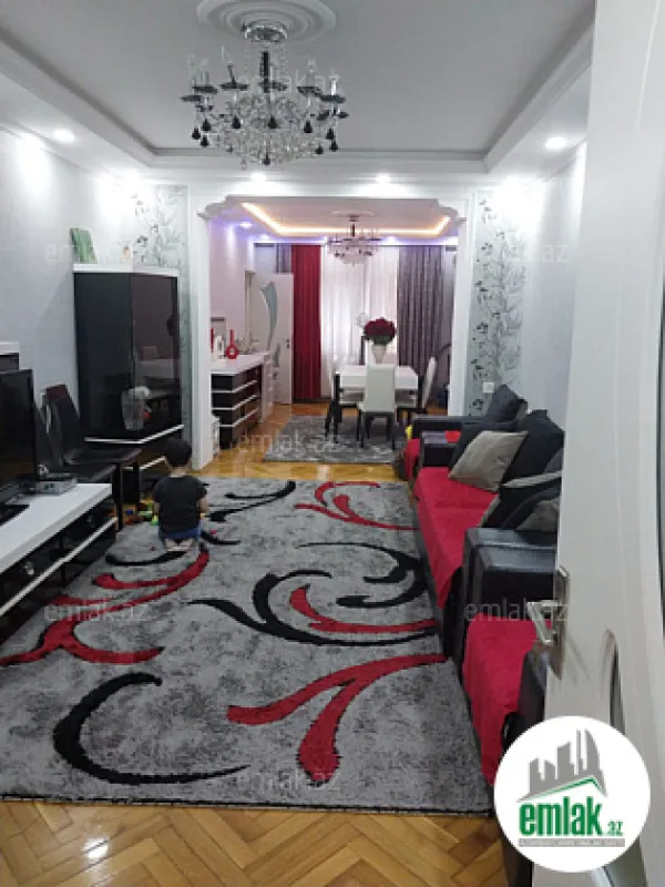 Satılır 3 otaqlı köhnə tikili 100 m²