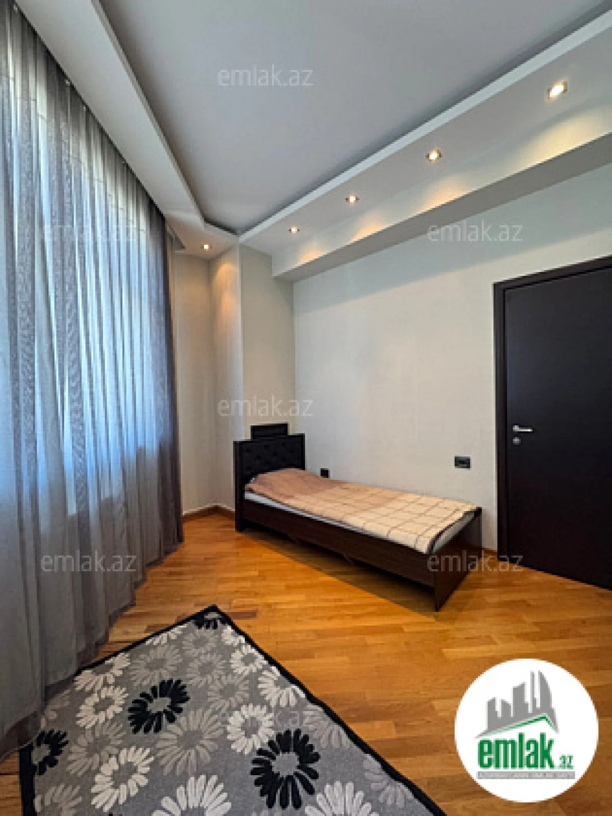 Satılır 3 otaqlı yeni tikili 110 m²