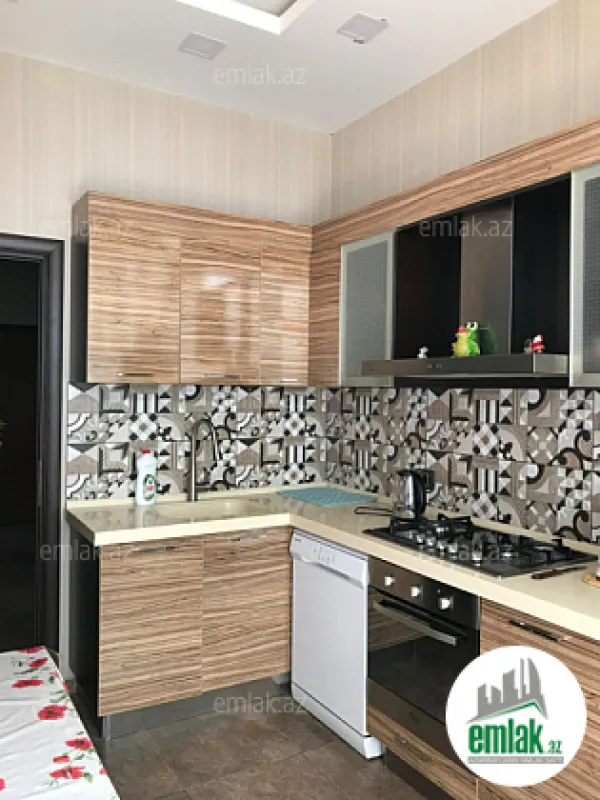 Satılır 3 otaqlı yeni tikili 110 m²