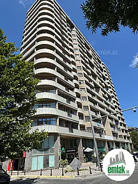 Satılır 3 otaqlı yeni tikili 110 m²