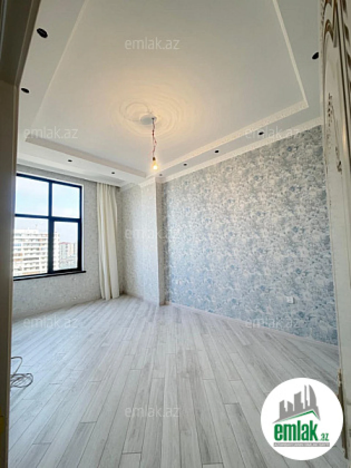 Satılır 2 otaqlı köhnə tikili 85 m²