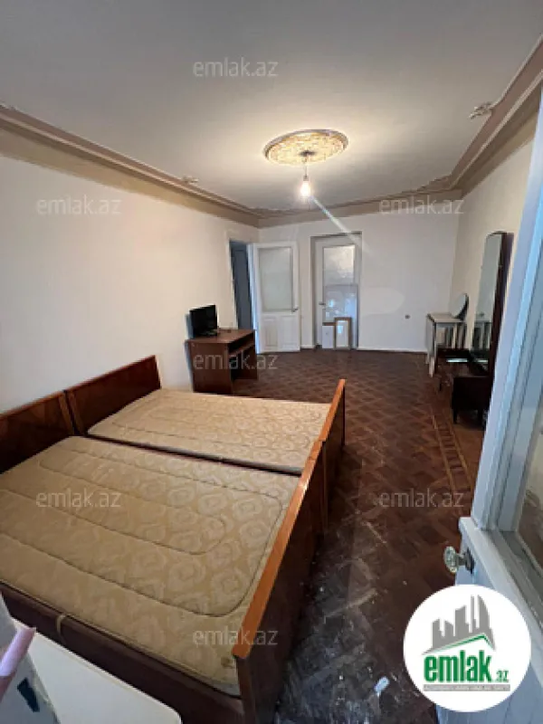 Satılır 3 otaqlı köhnə tikili 62 m²