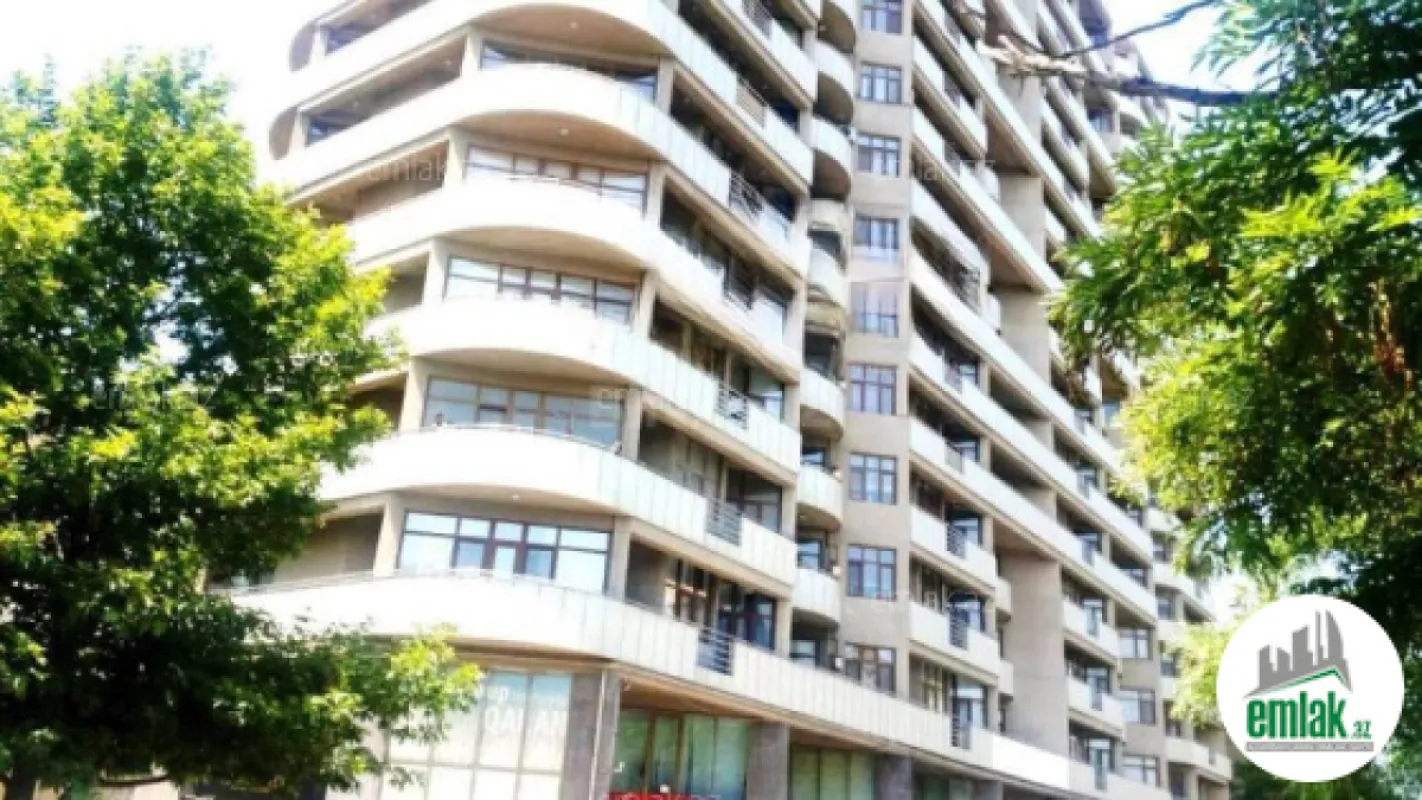 Satılır 3 otaqlı yeni tikili 170 m²