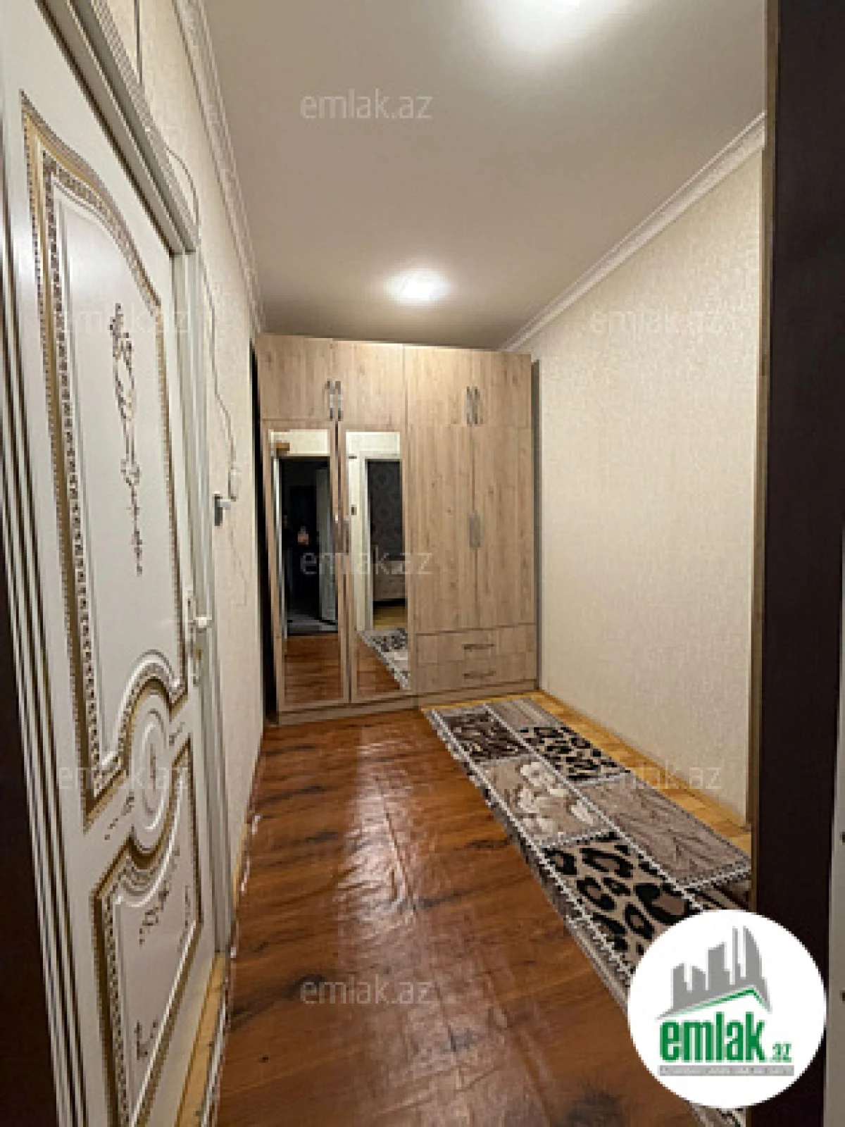 Satılır 2 otaqlı köhnə tikili 60 m²